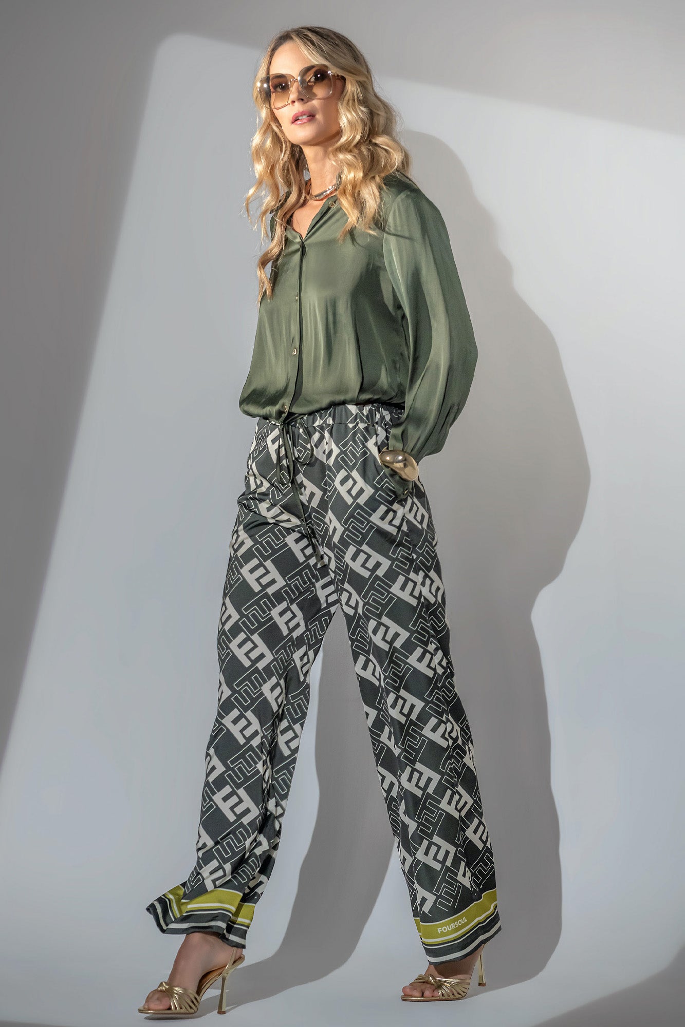 CALÇA TECIDO MONO