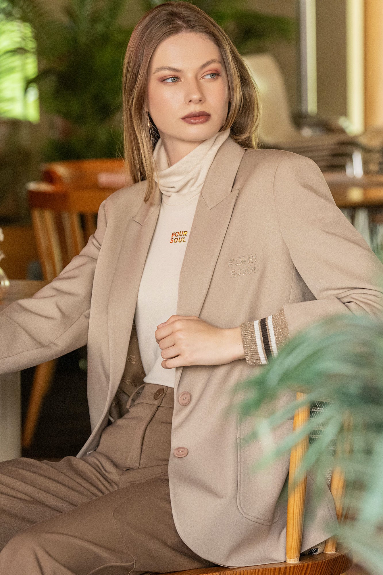 BLAZER À BRANCHE DROITE