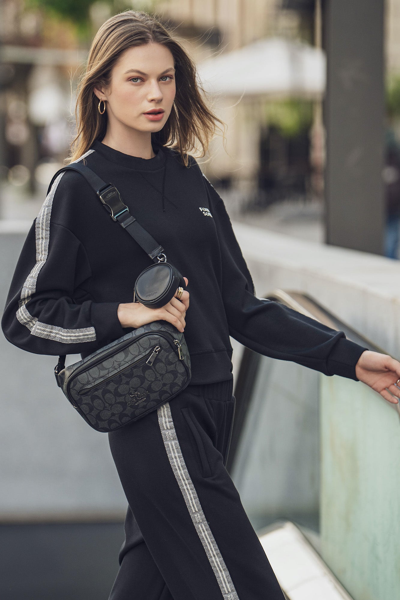 ENTRAÎNEMENT EN SWEAT-SHIRT