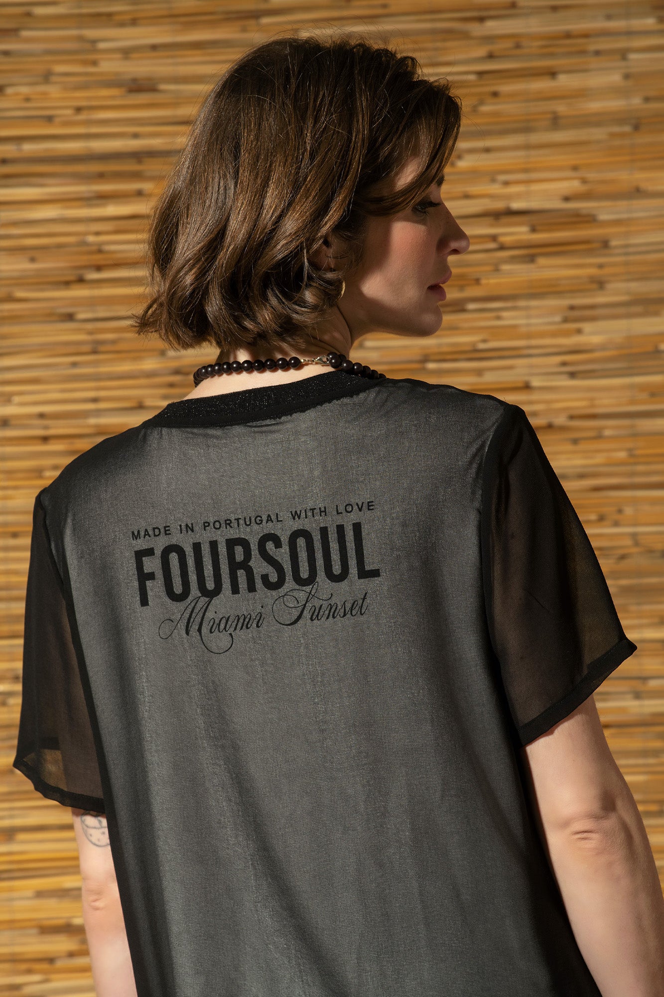 T-SHIRT MALHA COM TRANSPARENCIA