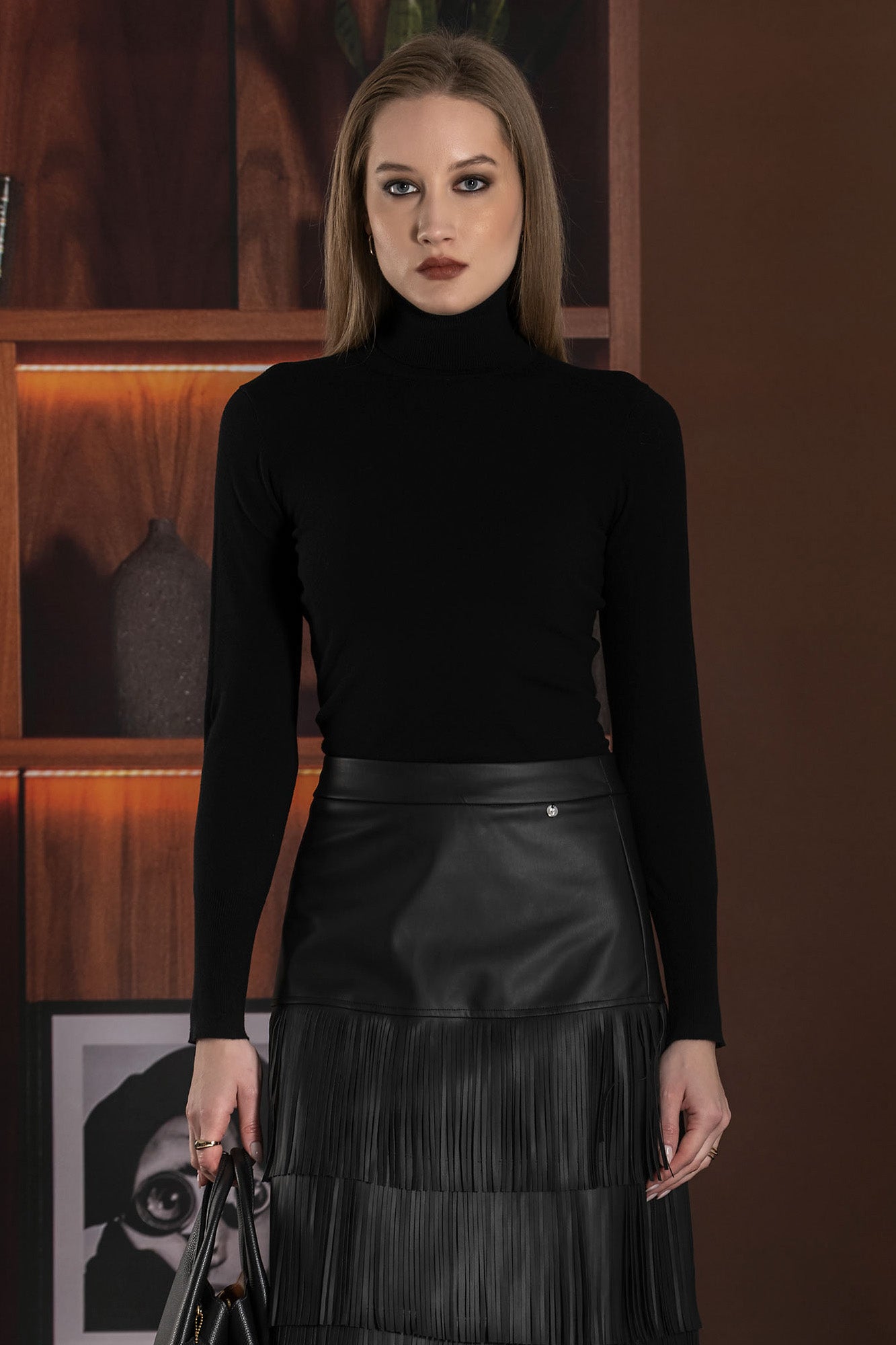 FS26210770 BLACK