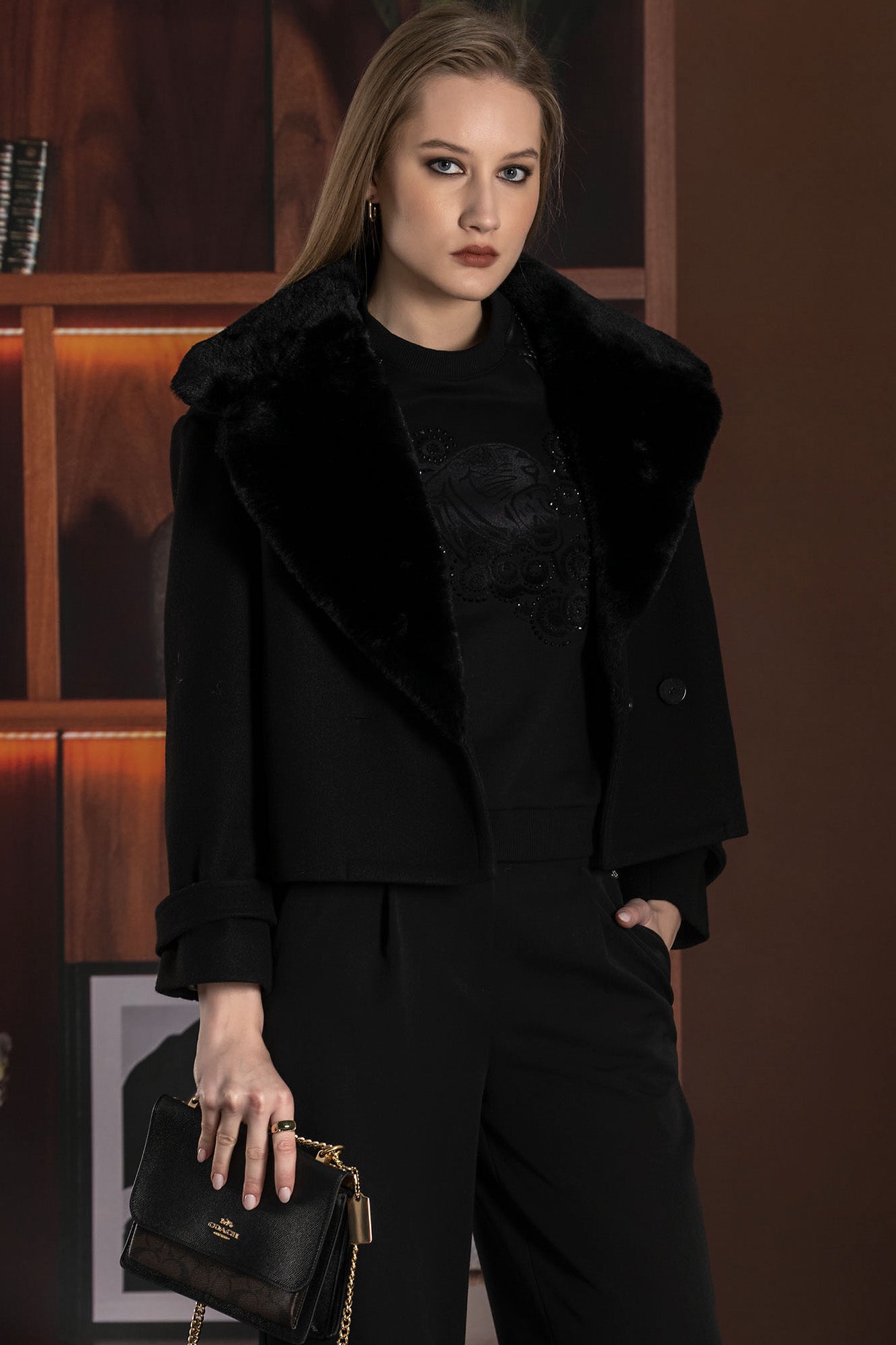 FS26220370 BLACK
