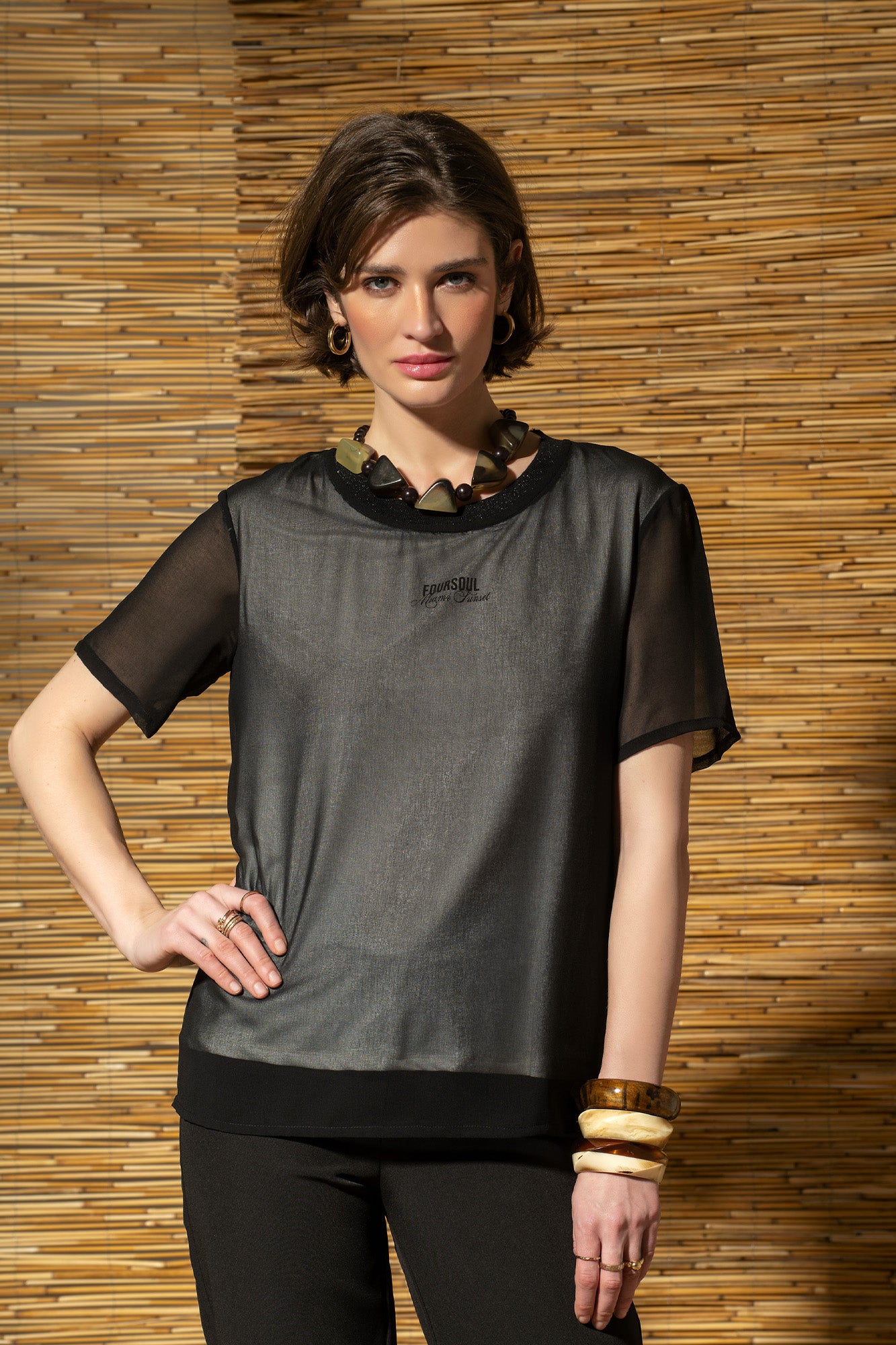 T-SHIRT MALHA COM TRANSPARENCIA