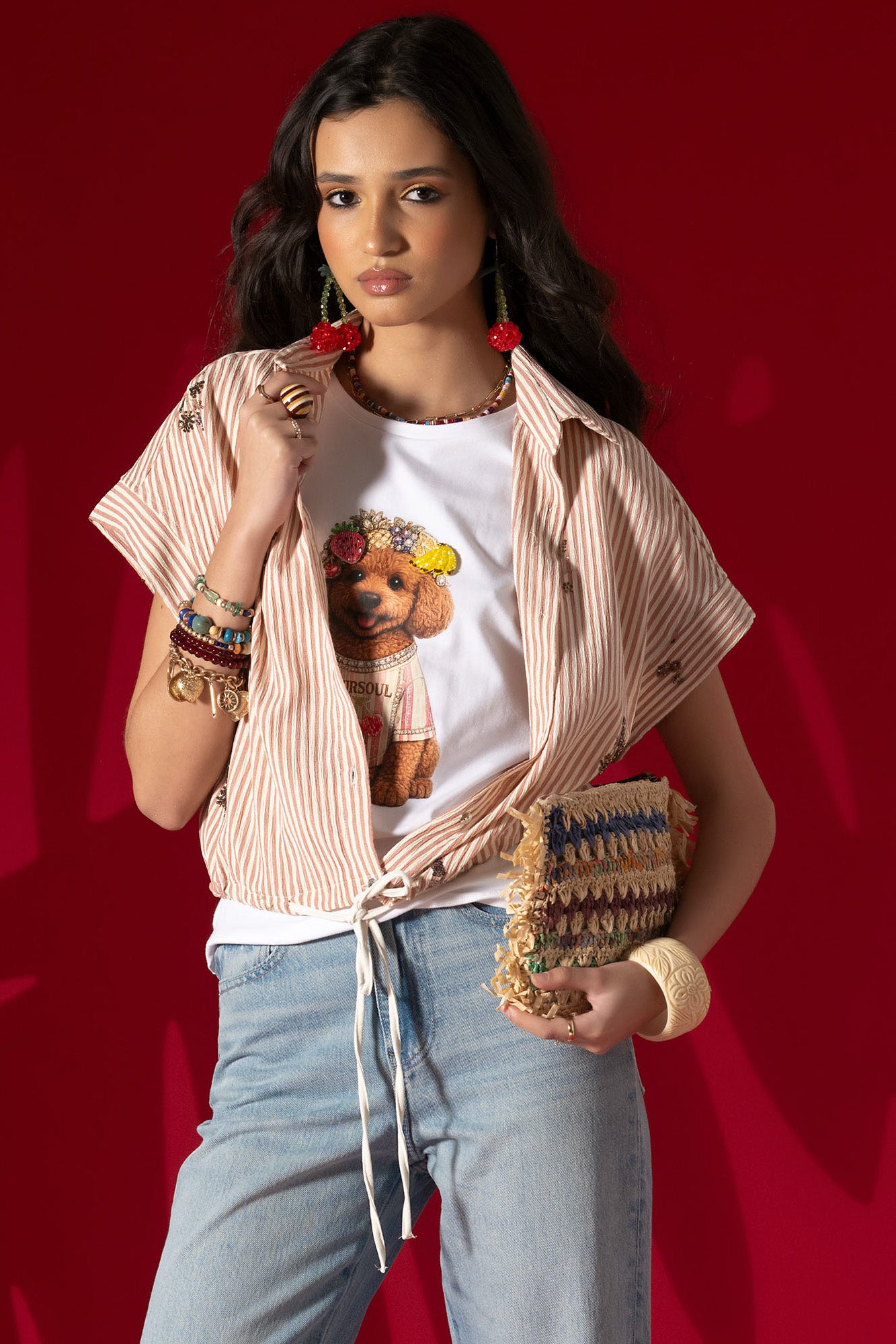 CAMISA COM ATILHOS